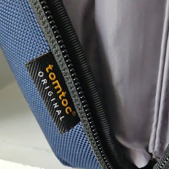 Tomtoc Tech Pouch - Picture 4 of 5